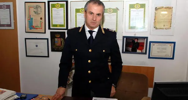 Rubano in tre negozi in centro, denunciati due fidanzatini