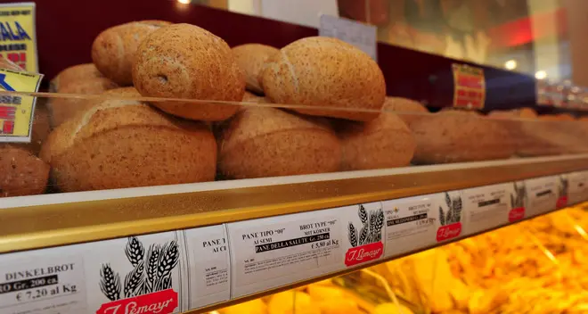 Denunciò di aver trovato tre denti in un panino: era falso