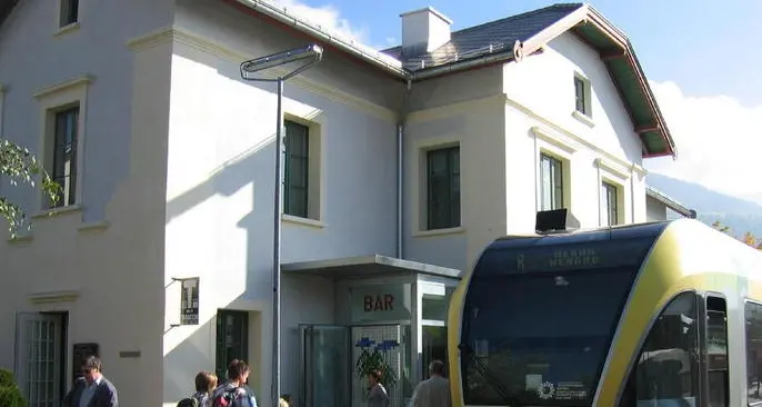 La stazione di Malles cambia volto e guarda alla Svizzera