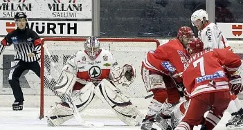 Hockey, Bolzano a raffica: 10 gol all'Alleghe
