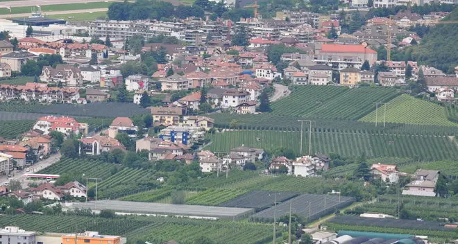 San Giacomo dice no all’idea di “ospitare” le case per i bolzanini