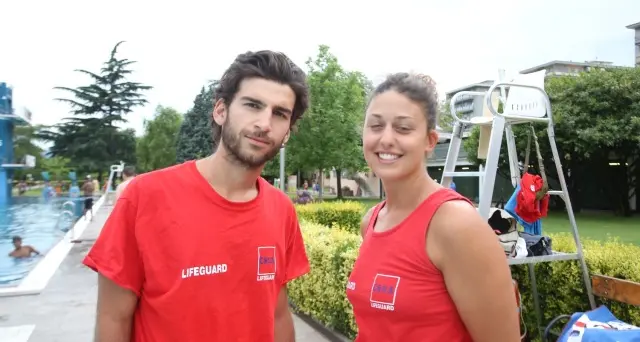 Paura al lido, 18enne rischia di annegare