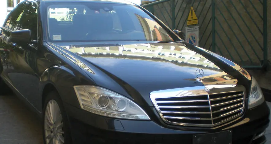 La Mercedes di Durnwalder finisce all’asta