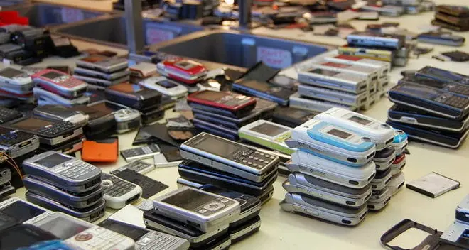 Caritas, raccolti 17.500 cellulari usati da rivendere