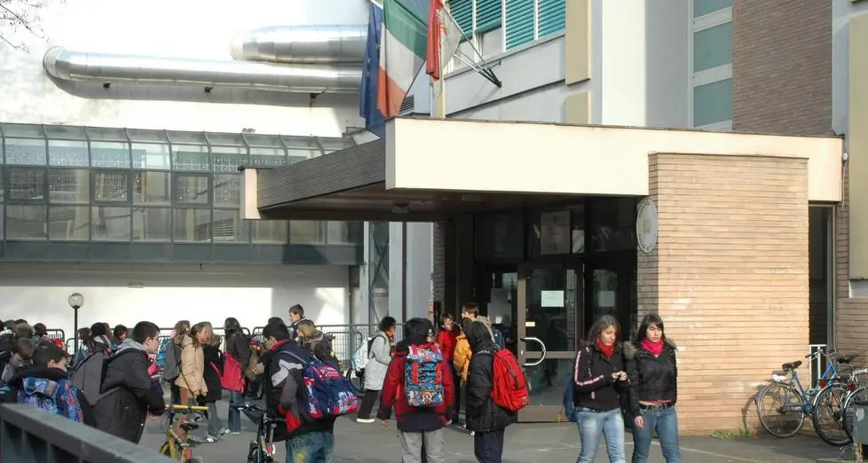 Le medie Segantini restano le uniche con orario su 6 giorni
