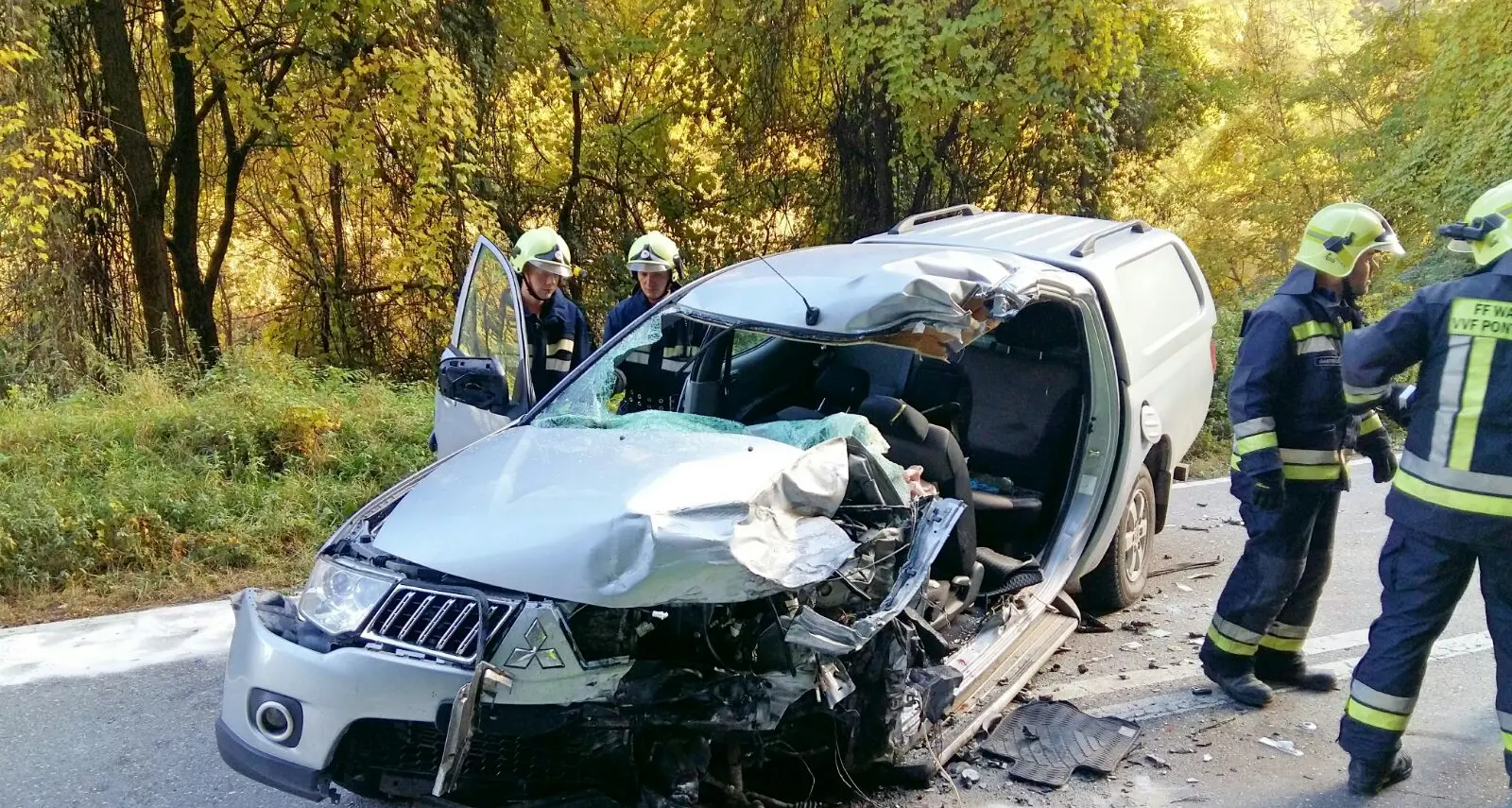 Prato Isarco, frontale tra auto e camion: un ferito grave
