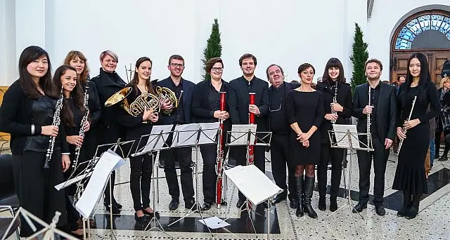 Applausi per il «Don Giovanni» al cimitero