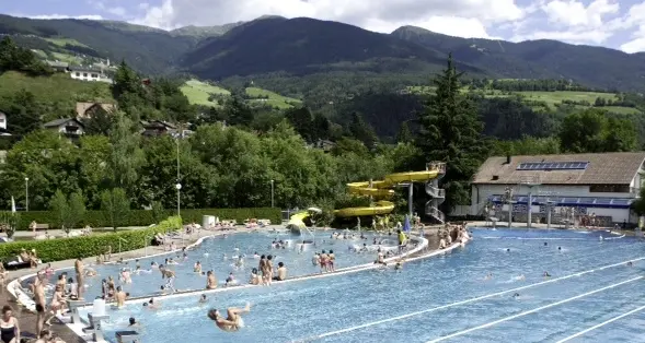 Bressanone, l’estate all’Acquarena costerà il 10% in più