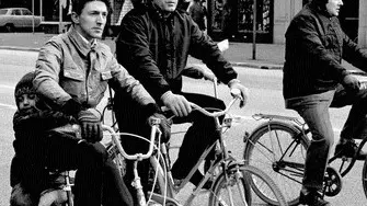 Bolzano: le domeniche del 1973 tutti a piedi o in bici per l’austerità