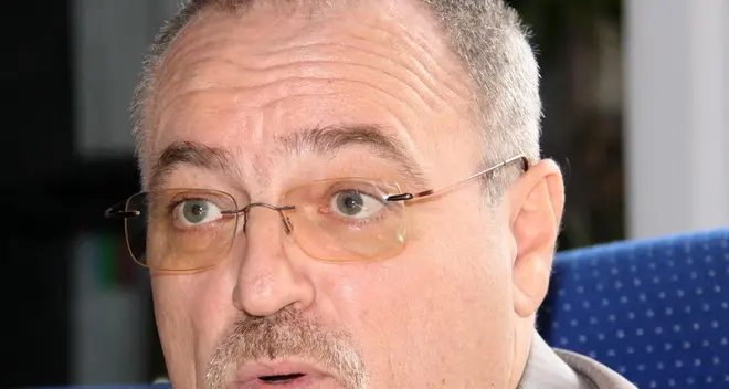 «Due visioni diverse, decida l’assemblea»