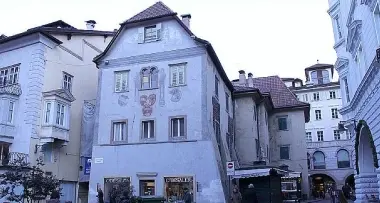 Bolzano: la Casa della Pesa cade a pezzi