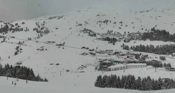 Ora il paesaggio è bianco