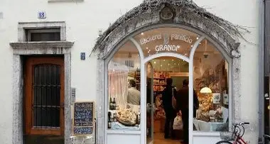 Tentato assalto notturno in casa Grandi