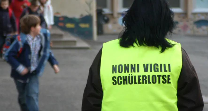 «Ronde» dei nonni vigili nei parchi di Don Bosco