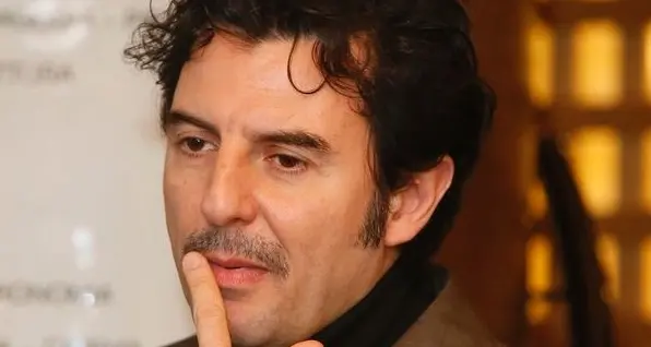 Enrico Ianniello, il \"commissario Nappi\" diviso tra comicità e fantasia presenta il suo libro a San Candido