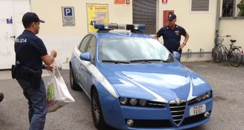Ladro al Despar, la commessa lo insegue