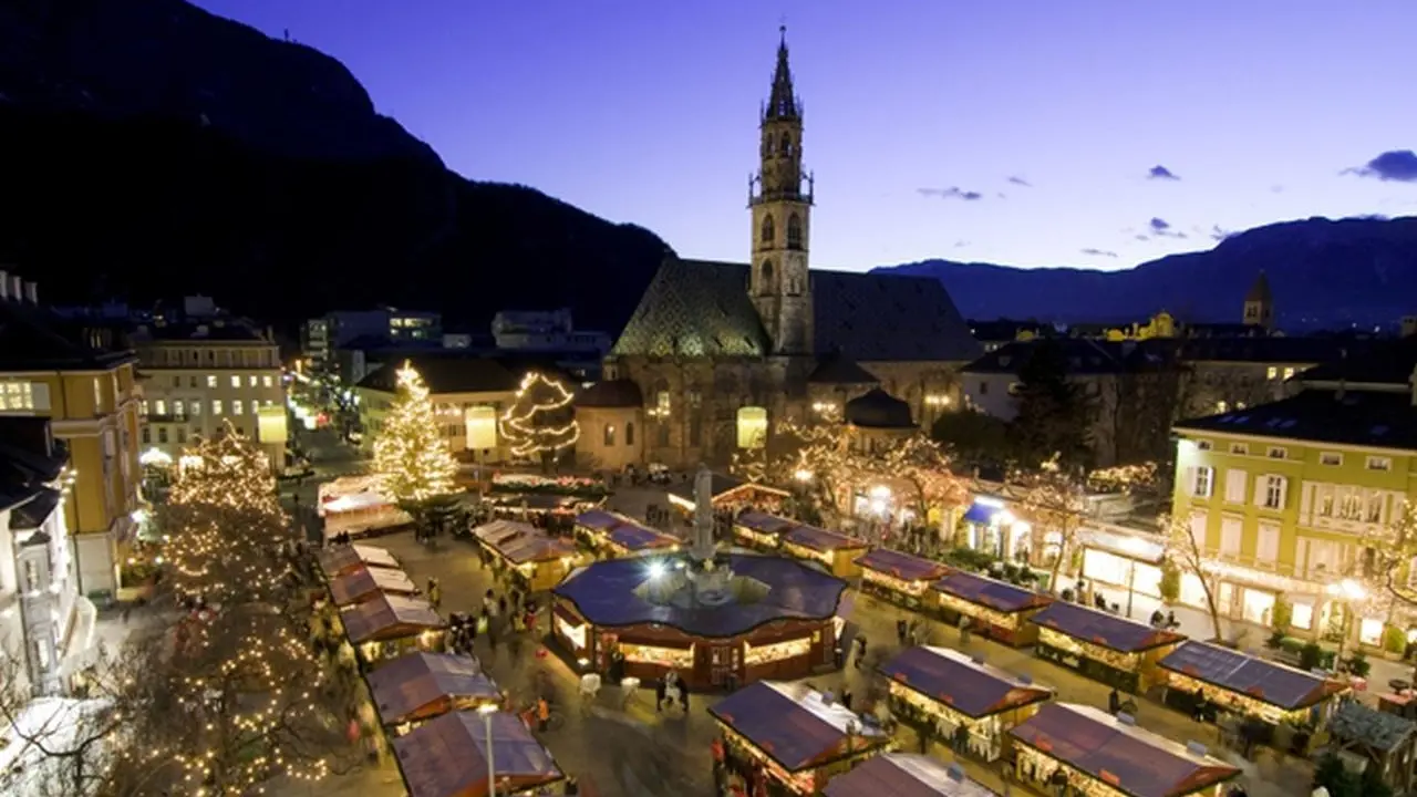 La magia dei mercatini di Natale dell'Alto Adige: aprono il 27 novembre