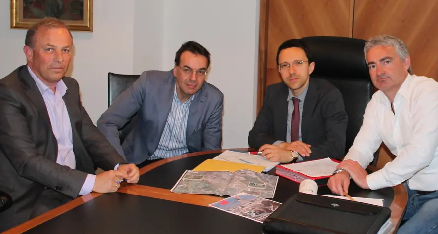 Finanziata la rotatoria per il garage in caverna