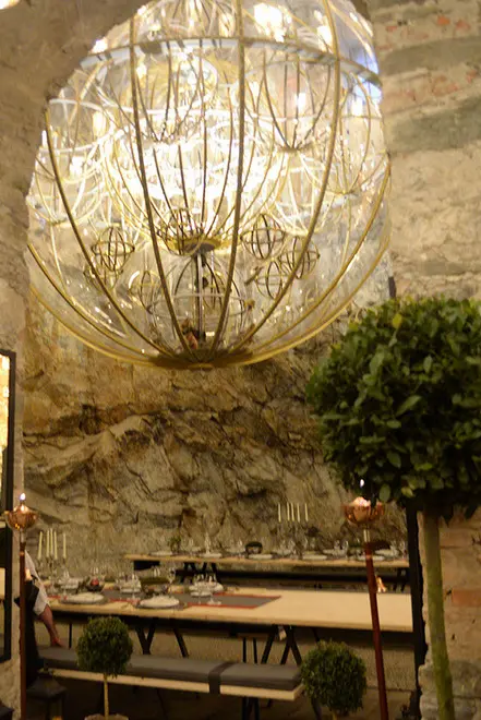 Nelle antiche cantine un nuovo ristorante con la sfera da record