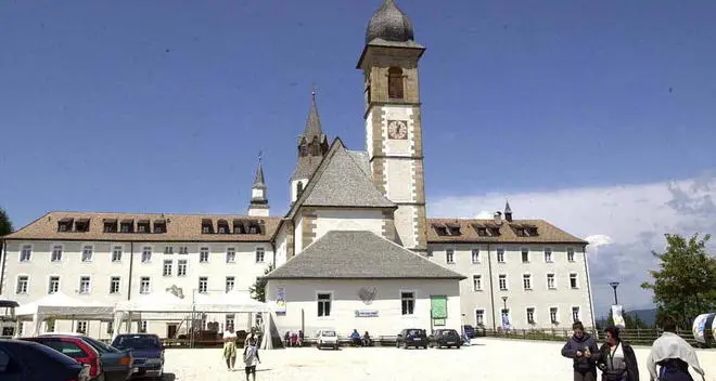 Pietralba, Corradi primo in lista