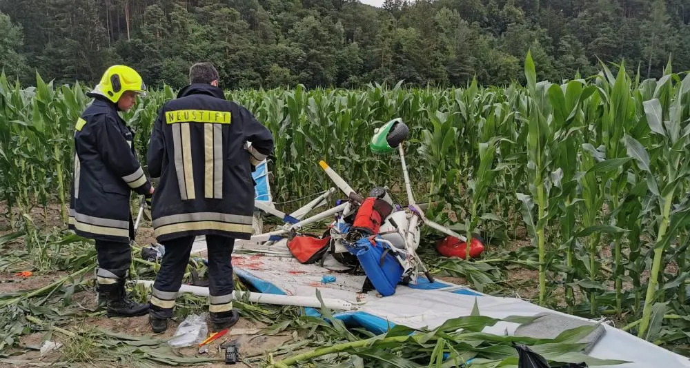 Novacella, precipita deltaplano a motore: grave il pilota