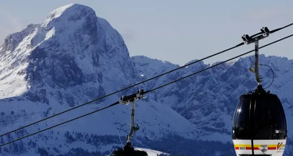 Bolzano, il giorno prima della Befana 30 centimetri di neve in Alto Adige