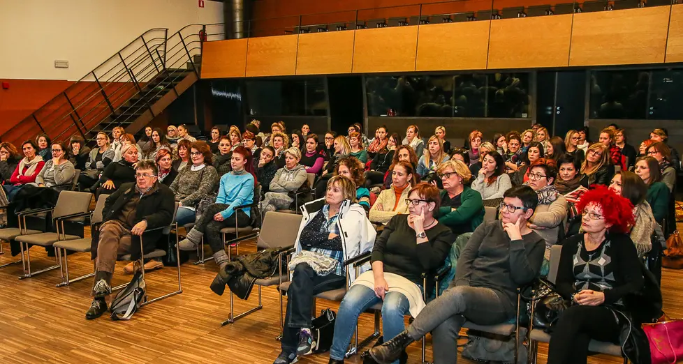 Le maestre d’asilo alzano la voce: «Ritmi insostenibili»