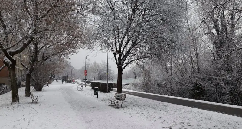 Bolzano, risveglio con la neve: i giorni senza precipitazioni sono stati 48