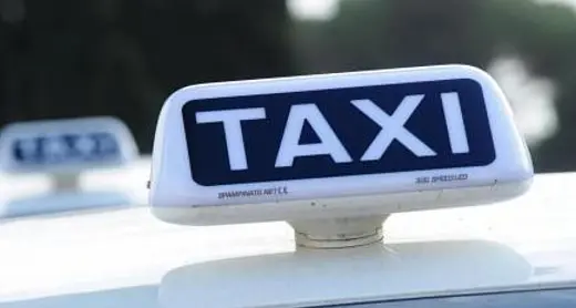 Bolzano, un mese di sospensione della licenza per il tassista