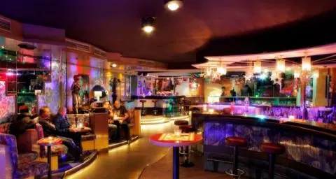Chiusa, sei pestaggi in una discoteca