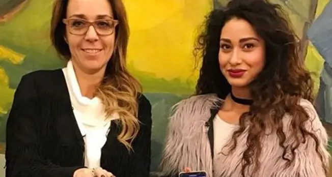 Telefonini a scuola a Bolzano, Artioli in consiglio: «Perquisizioni vietate»