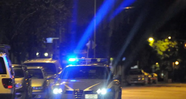 Bolzano, furto in casa in via Resia: appartamento devastato
