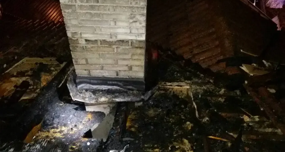 Sarentino, in fiamme il tetto di un'abitazione