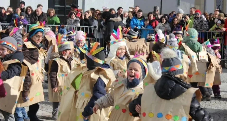 Brunico, giorni di festa con il carnevale dei bimbi