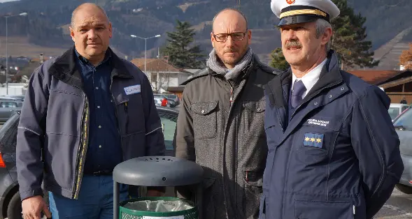 «Troppi rifiuti domestici gettati nei cestini pubblici»
