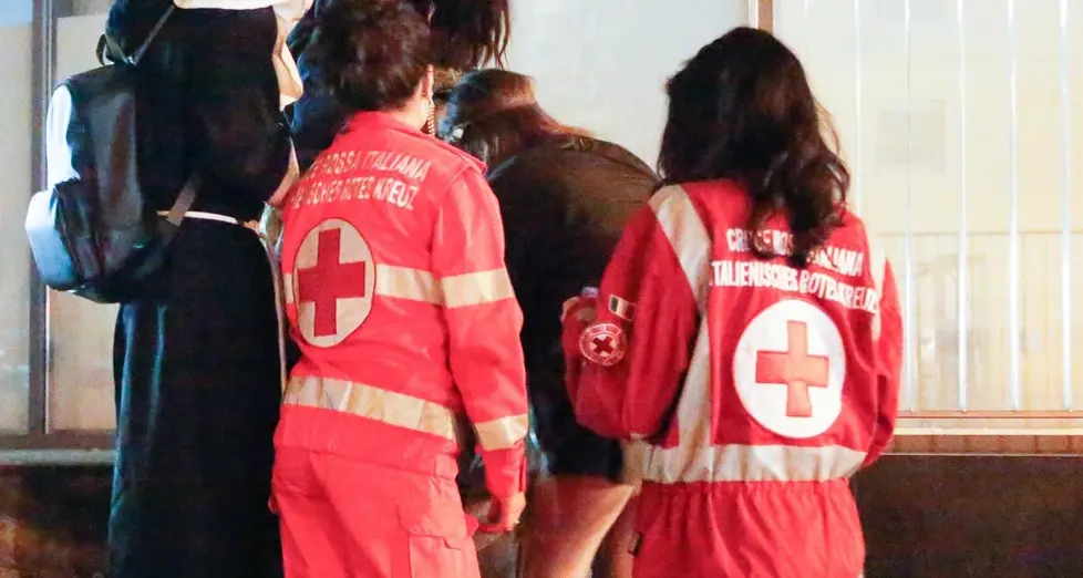 Bolzano, vandalismi e malori causati dall’alcol alla festa al Palasport