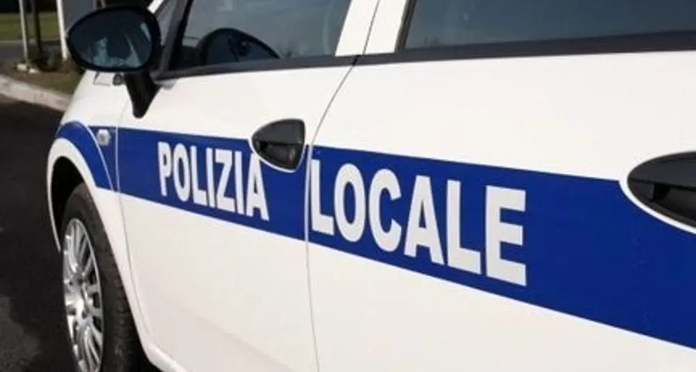Lago di Garda, multato per la targa altoatesina ma è un errore del vigile