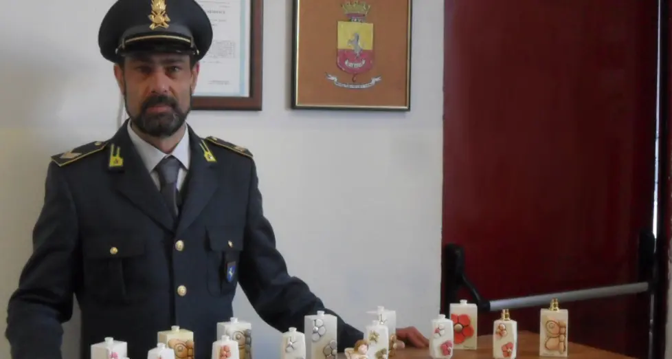 Sequestrati 5 mila oggetti Thun taroccati
