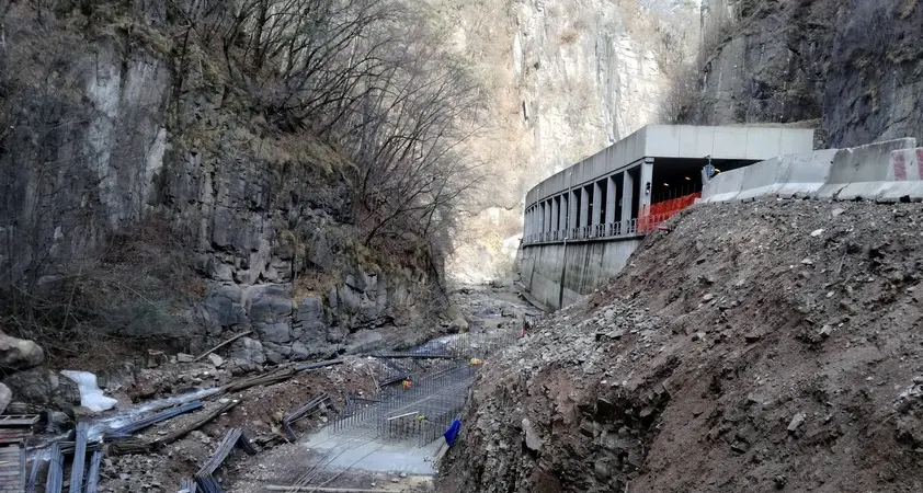 Val d’Ega, si scava il tunnel: statale chiusa per un mese