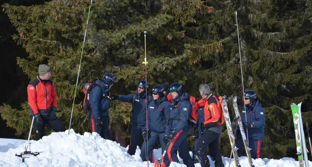 Passo Oclini, i carabinieri provano un nuovo drone da soccorso