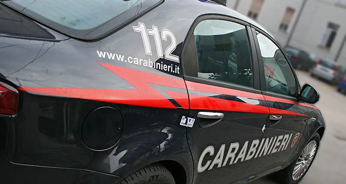 Bolzano, ruba un iPhone dalla parrucchiera: arrestato