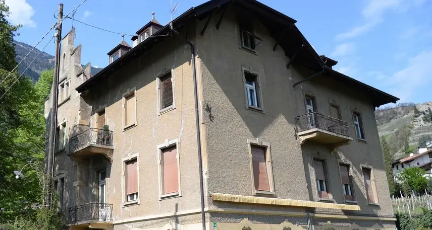 Fame di alloggi agevolati ma edifici pubblici vuoti