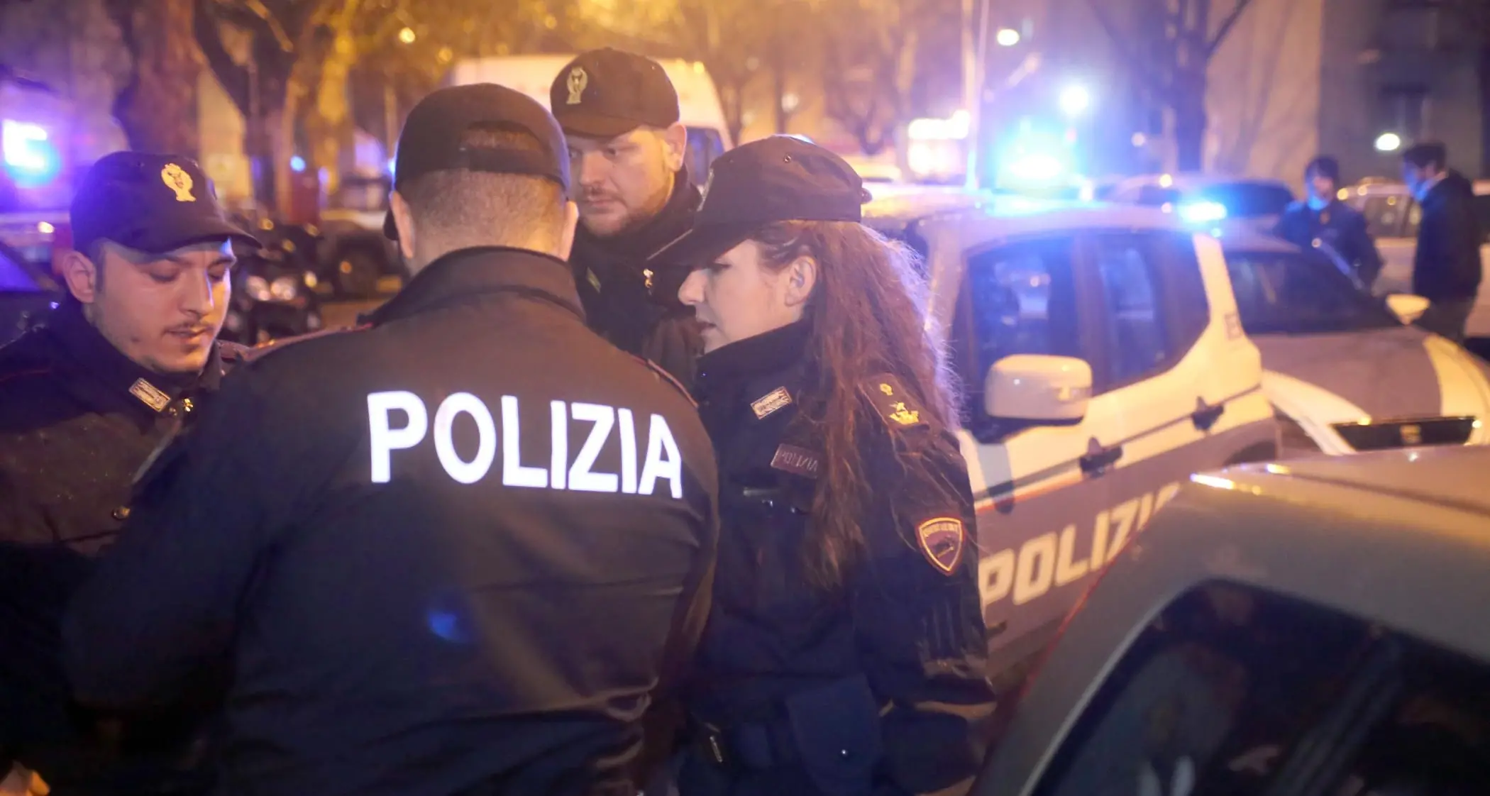 Bolzano, giovane picchiato a sangue davanti al Palasport: è caccia agli aggressori