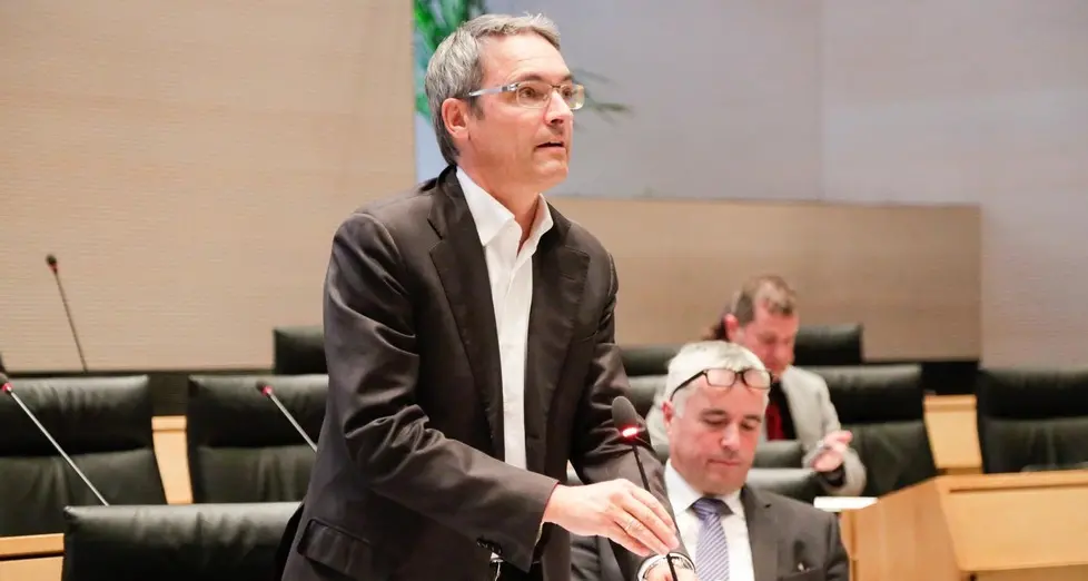Bufera sul seggio Svp riservato ad un ladino