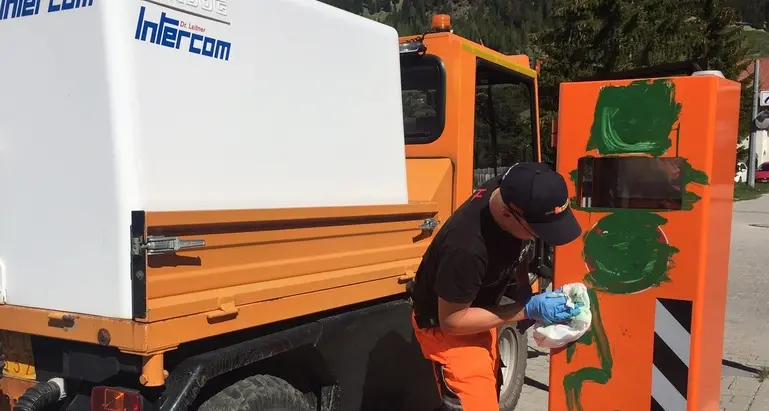 Automobilisti vandali: imbrattati gli speed check