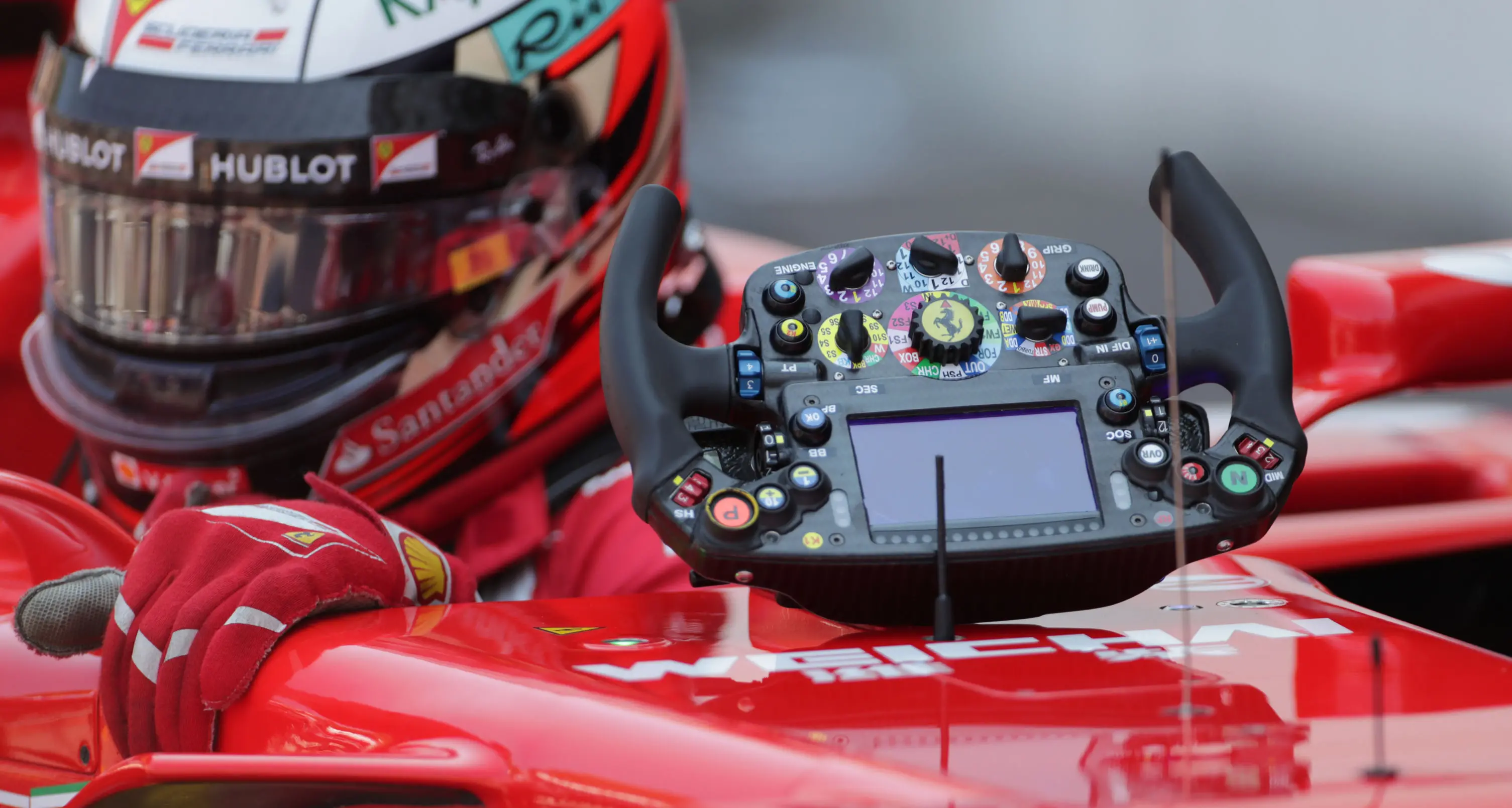 Ferrari regale a Montecarlo: Raikkonen in pole davanti a Vettel