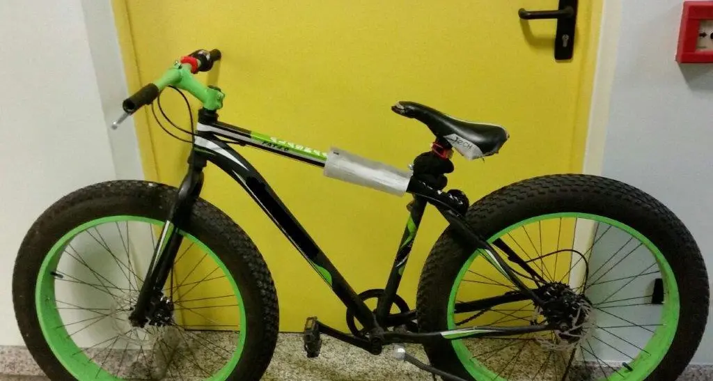 Bolzano, dallo sgombero spunta una bici rubata: si cerca il proprietario