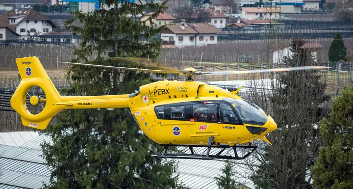 Val di Funes, escursionista scivola e muore
