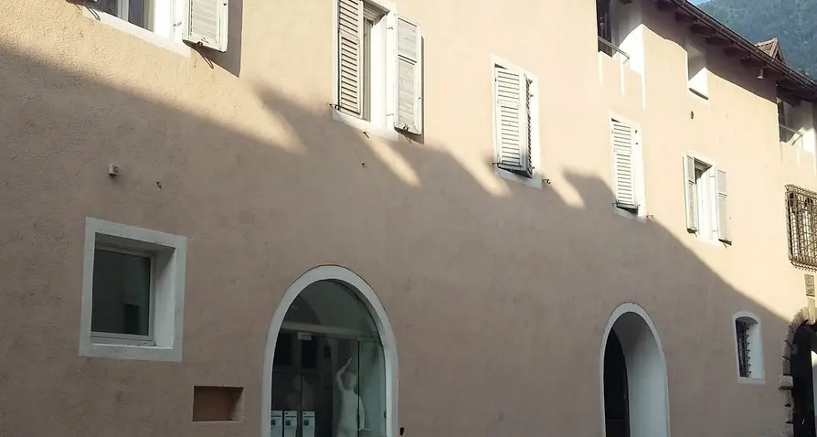 Scoppia una bombola, paura in centro a Salorno