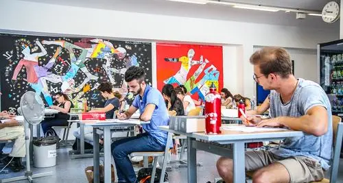Maturità: in 1.100 alla prima prova in Alto Adige. Tracce dedicate alla natura e alla ricostruzione dopo le catastrofi